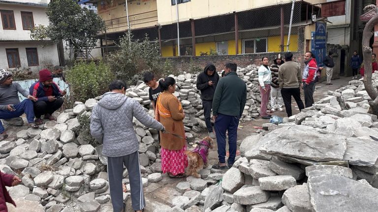 Al menos 53 muertos y 62 heridos tras un terremoto de magnitud 6,8 en el Tíbet