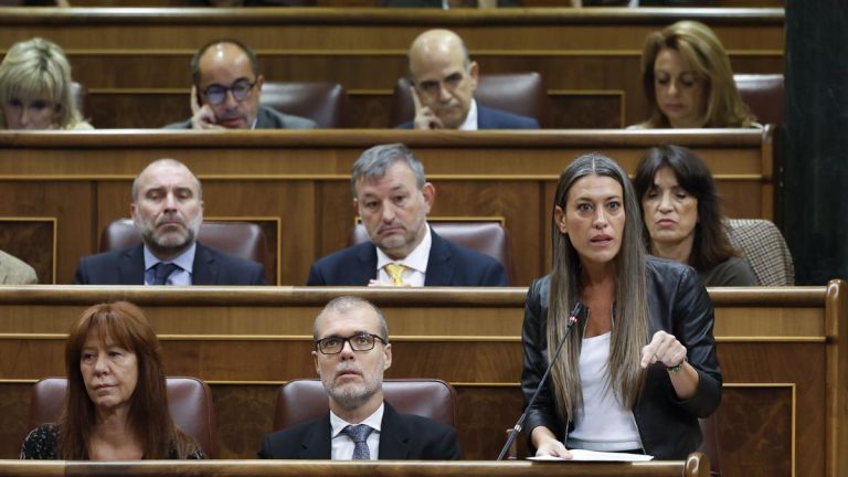 El Gobierno negocia con Junts el reparto de menores migrantes para sortear el bloqueo del PP