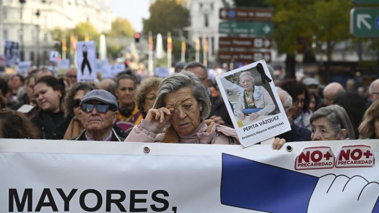 La Fiscalía llama a declarar a decenas de familiares de víctimas de las residencias de Madrid durante la pandemia