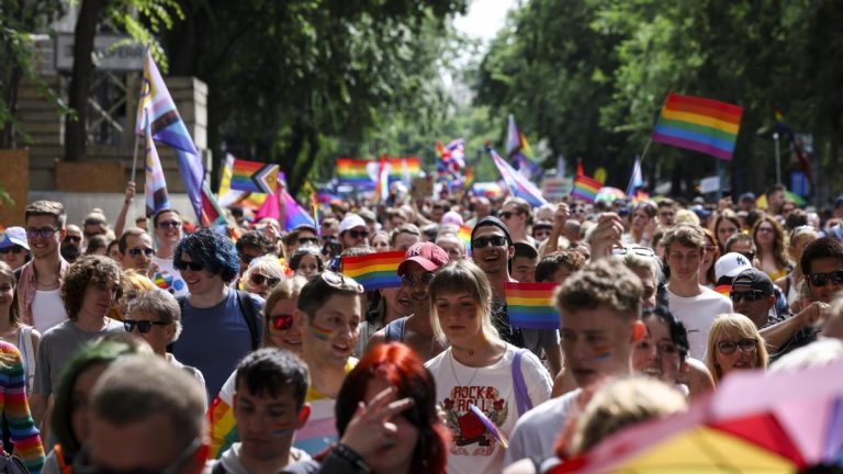 Hungría aprueba una ley que prohíbe la marcha del Orgullo LGTBI