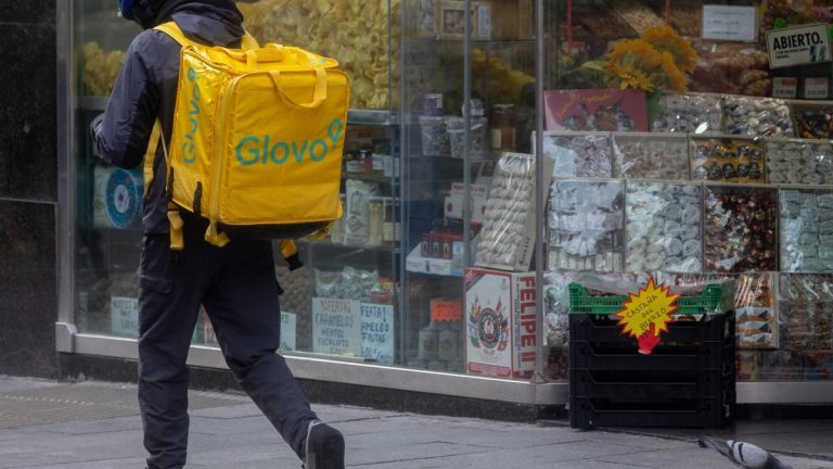 La jueza cita como testigo a una exdirectiva de Glovo en la causa por sus falsos autónomos