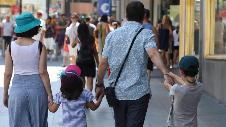 Calma antes de la tormenta en Madrid: ascenso de temperaturas y viento fuerte en la Sierra