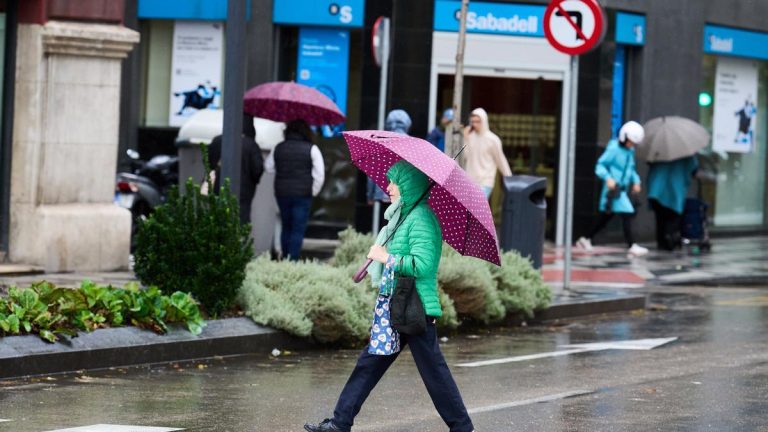 La borrasca Martinho da sus últimos coletazos: la Aemet activa avisos en siete comunidades por lluvia y nieve