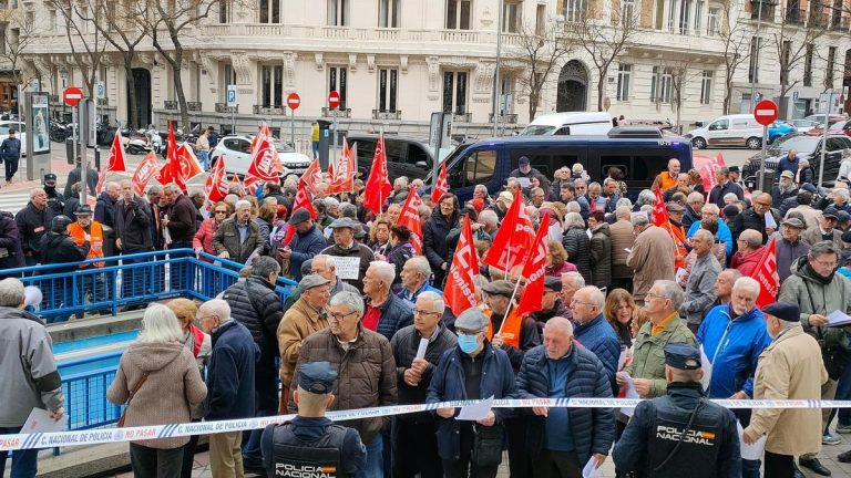 Hacienda mantiene el retraso en la devolución del IRPF en las pensiones de los mutualistas aunque pagará intereses