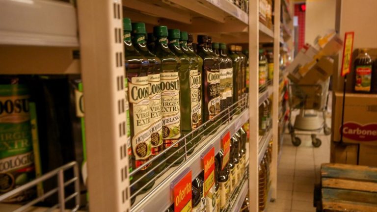 La inflación sube al 3% en febrero por la electricidad pero el aceite se abarata un 30%