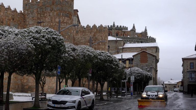 La nieve y la lluvia dejan avisos amarillos en siete comunidades y de color naranja en Guadalajara