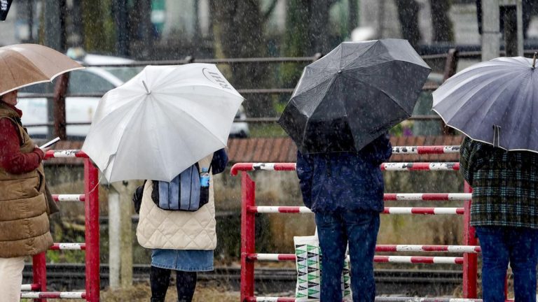 La Aemet prevé que la borrasca Konrad deje hoy nieve, viento y más lluvias en casi toda España