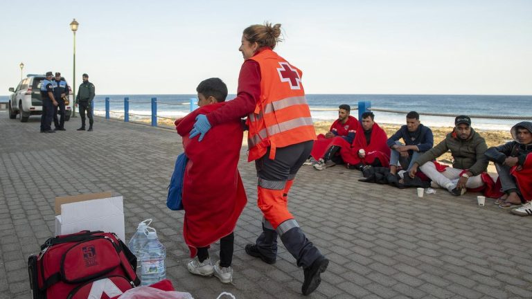El Gobierno lleva a Aragón al Supremo por negarse a entregar los datos de menores migrantes que acoge