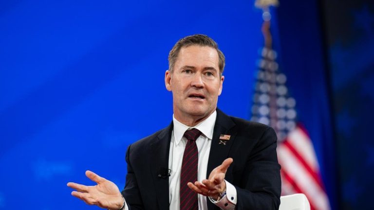 Mike Waltz deja su cargo como asesor de Seguridad Nacional de Trump tras el escándalo del ‘Signalgate’