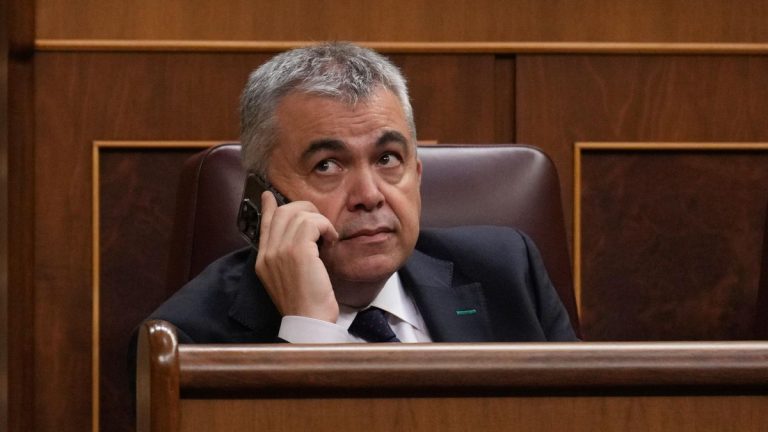 El PSOE bloqueó la cuenta de Santos Cerdán y cambió su contraseña para evitar borrados el mismo día de su cese
