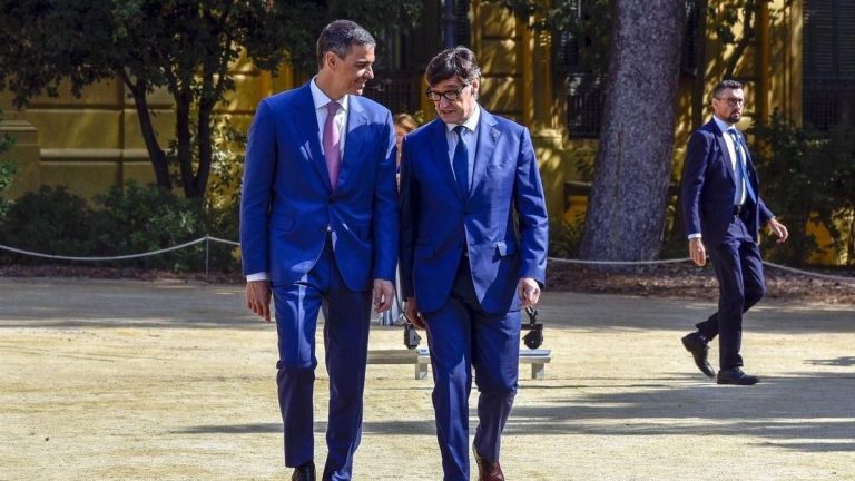 Sánchez e Illa se reúnen en Moncloa en plena crisis por el caso Cerdán