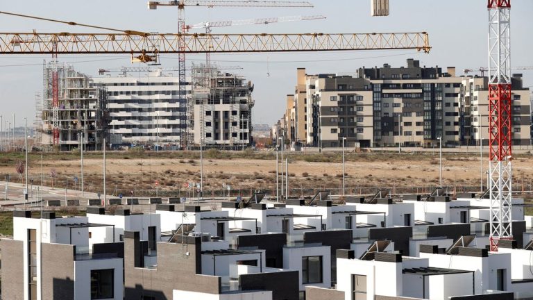 Sumar pedirá al Gobierno destinar el 1% del PIB a la vivienda