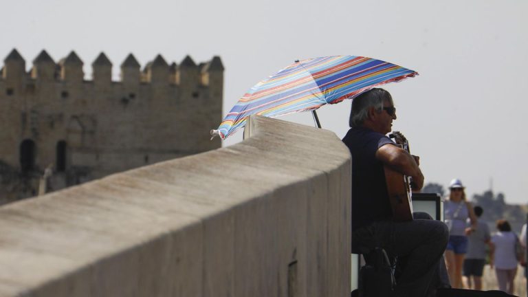 Calor y tormentas: la Aemet activa avisos en casi toda España y advierte de que la situación se prolongará el fin de semana