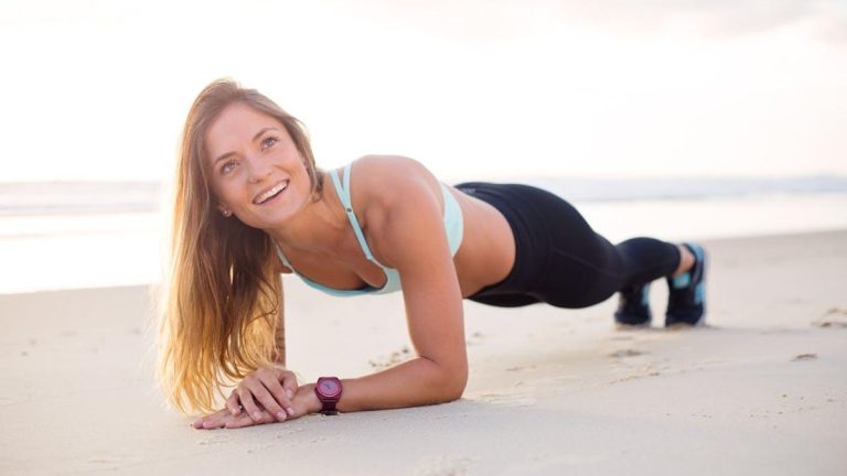 Una rutina de 20 minutos para mantener tu cuerpo en forma en vacaciones