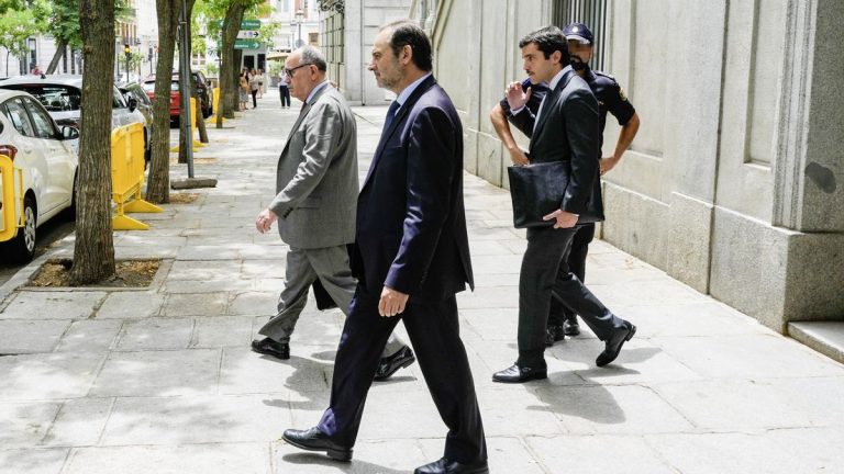El juez mantiene en libertad a José Luis Ábalos y Koldo García tras su comparecencia en el Supremo