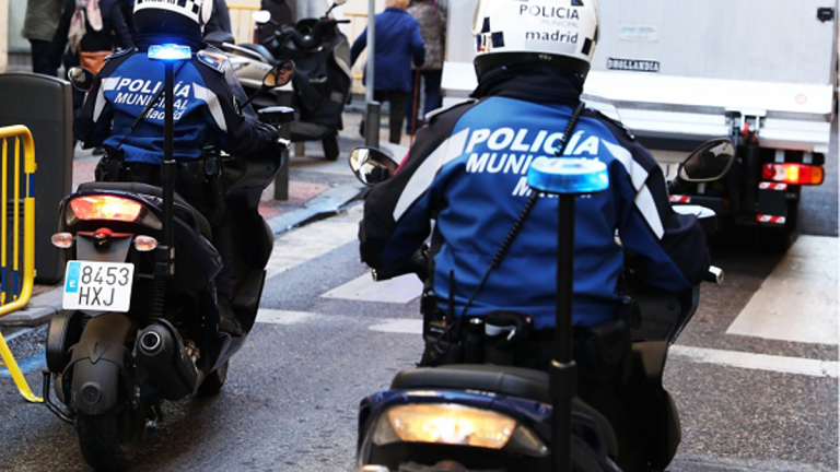 La jueza imputa por homicidio al policía municipal que asfixió a un hombre en Torrejón y le deja en libertad