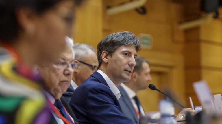 La jueza pide al Gobierno que permita a la exjefa del CNI decir si espió a un exdiputado de ERC sin aval del Supremo