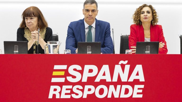 El PSOE reforma sus estatutos para expulsar a consumidores de prostitución