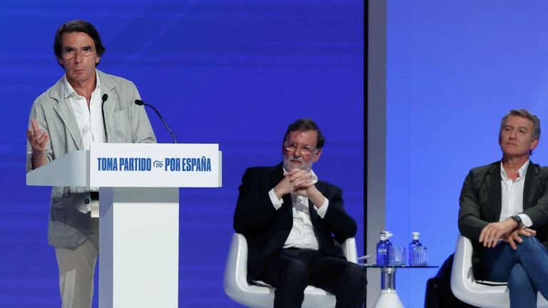 Aznar encarga a Feijóo unir a «una mayoría a derecha e izquierda» frente a la «política prostituida» de Sánchez