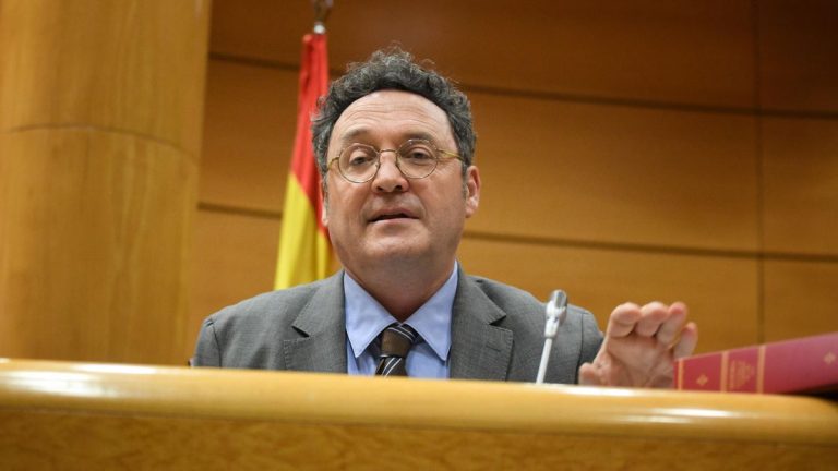 El Supremo amaga ahora con apartar al fiscal general de su cargo antes del juicio