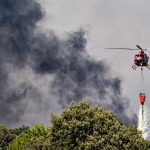 Incendio en Navaluenga, Ávila: extrema preocupación por las llamas que obligan a desalojar una urbanización