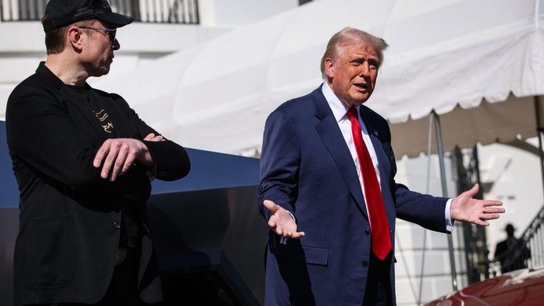 Trump muestra su enfado con Musk tras anunciar un nuevo partido: «Está fuera de sí, es un desastre»