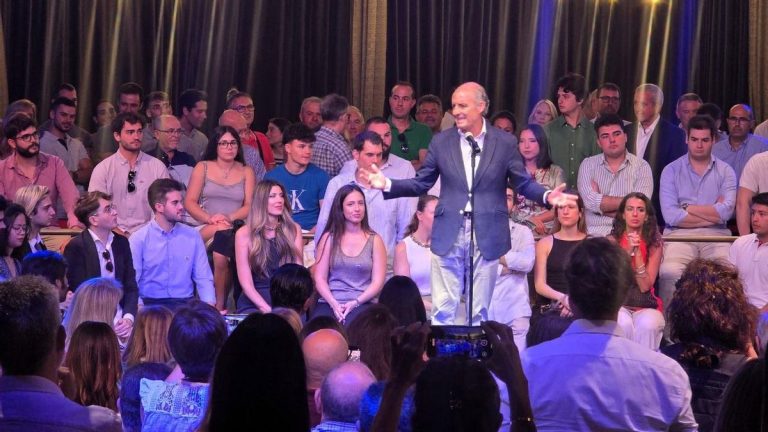 Francisco Camps planta batalla a Carlos Mazón: «Quiero volver a ser el presidente del PP valenciano»