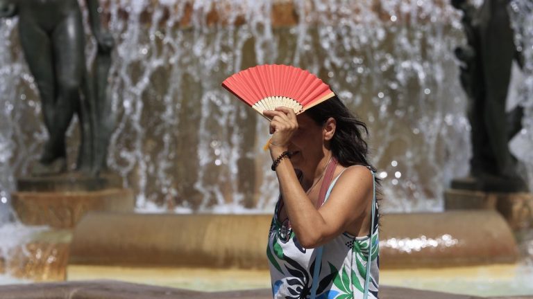 El calor mata en Alicante a un hombre de 53 años que había salido a caminar