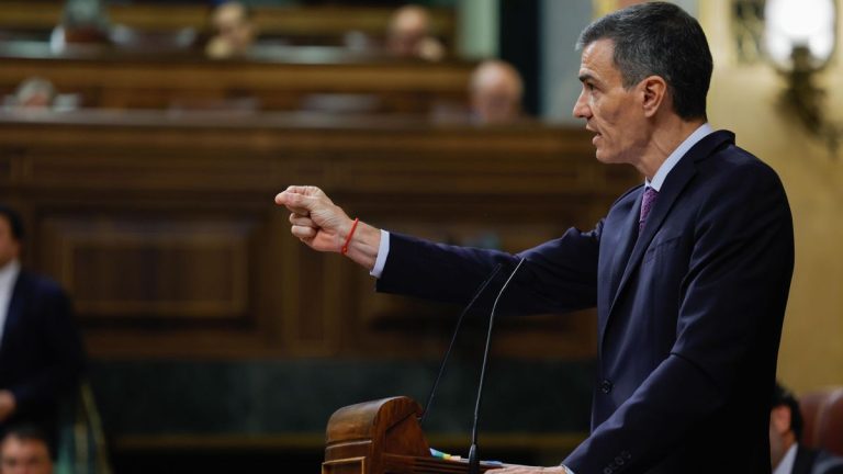 El PSOE pide investigar dosieres de las cloacas del Estado sobre Sánchez y su familia que utiliza el PP para vincularlo con la prostitución