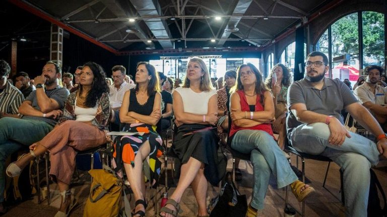 Los Comuns rubrican su ruptura con el PSC en Barcelona y llaman construir un «frente de izquierdas amplio» para 2027