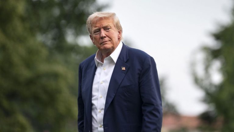 Trump dice que Epstein le «robó» algunas empleadas del ‘spa’ de Mar-a-Lago, entre ellas la denunciante del príncipe Andrés