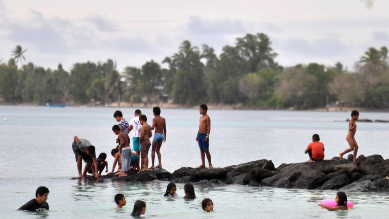El 82% de los ciudadanos de Tuvalu pide un visado climático a Australia porque su país se hunde por la subida del mar
