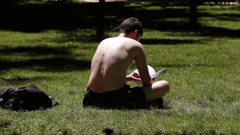 El calor no da tregua en Madrid: aviso naranja en el sur y oeste, sin descartar tormentas