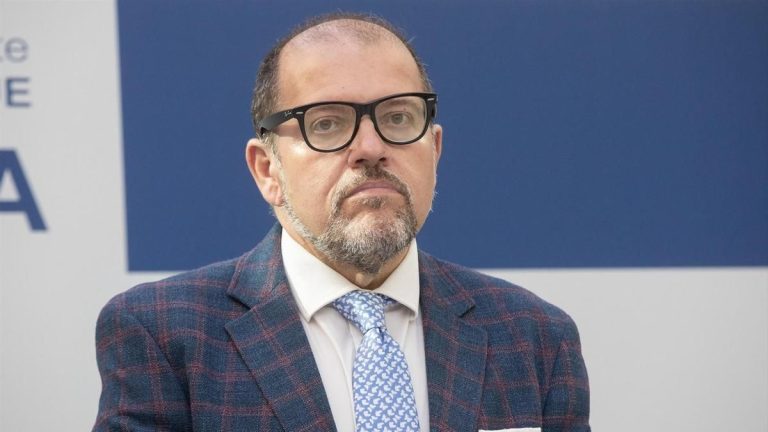 Ayuso cesa al alto cargo cuyo hermano se llevó una subvención de dos millones de euros de la Comunidad de Madrid