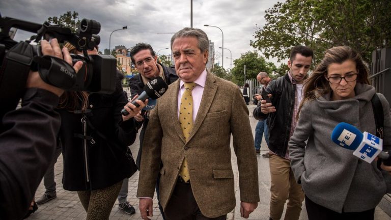 La UCO sospecha que una empresa de la Universidad Católica de València pagó «comisiones ilícitas» al cuñado de Barberá