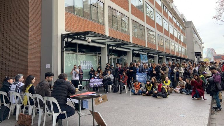 Los científicos argentinos protestan contra los recortes de Milei: «Puede tardar décadas en recuperarse»