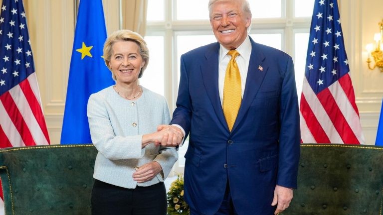 Trump amenaza a la UE con aranceles del 35% si no cumple con la inversión de 600.000 millones