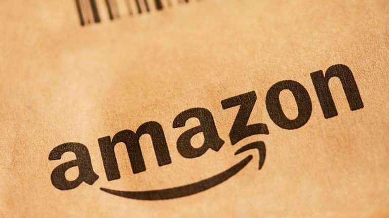 Una mujer denuncia que un repartidor de Amazon se masturbó en su habitación y volvió dos días después con otra entrega a su casa en Catalunya